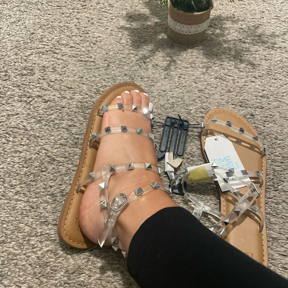 NWT Time and Tru sandals - Picture 6 of 8